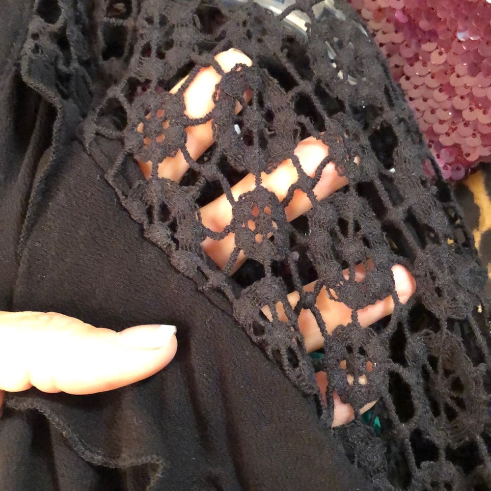M free people black top with crochet cut outs - Picture 4 of 5